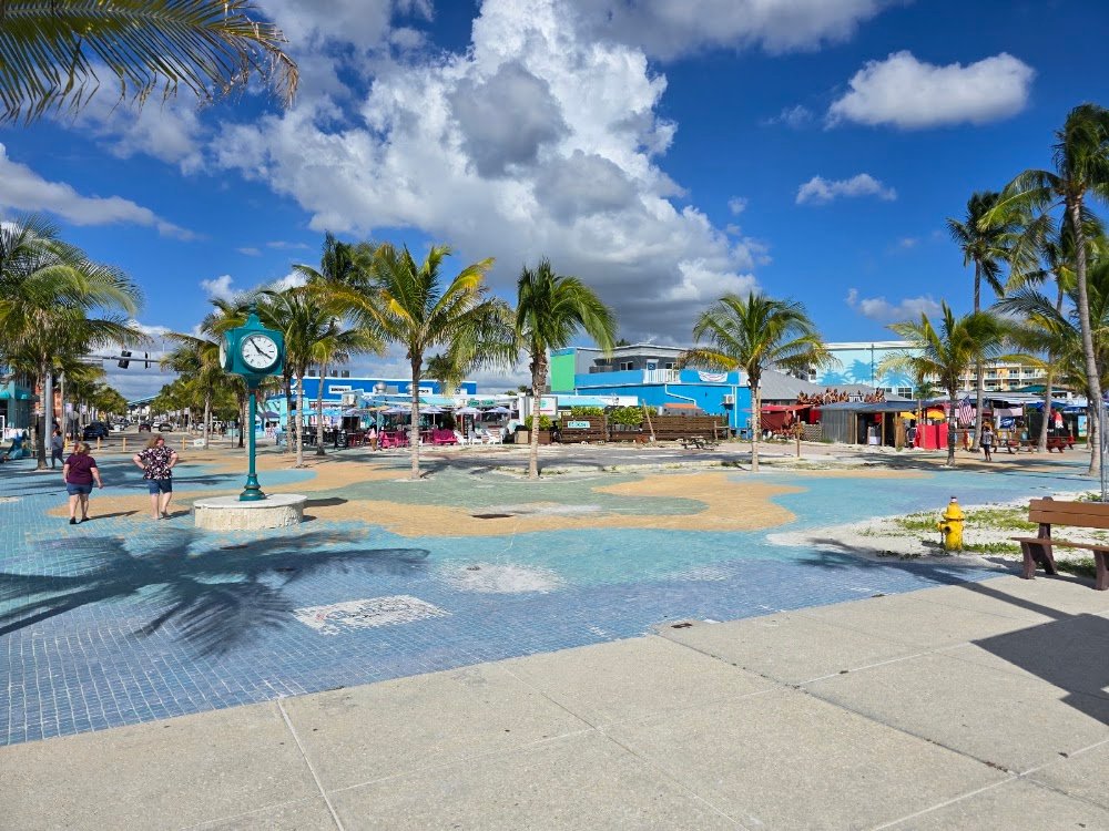 Times Square, Fort Myers Beach, FL